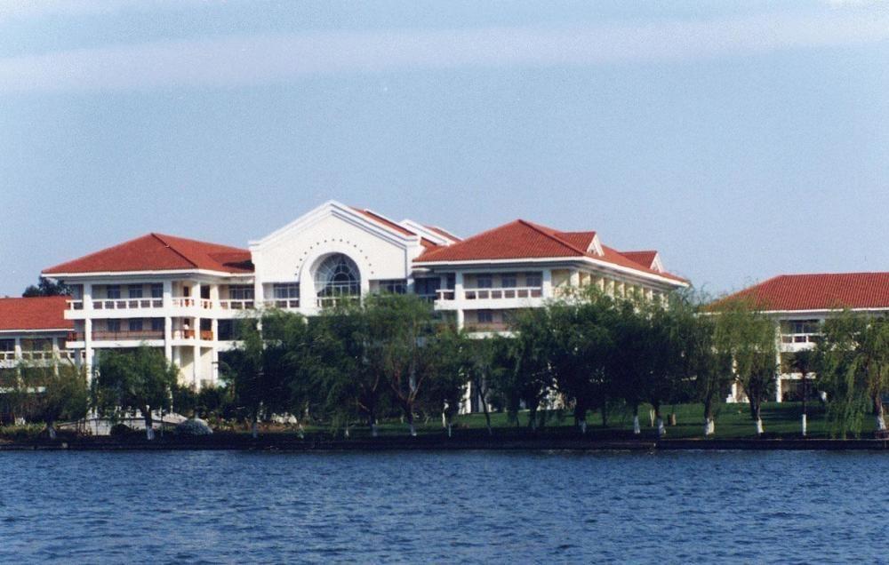 Yunnan Dianchi Garden Resort Hotel & Spa Kunming Extérieur photo